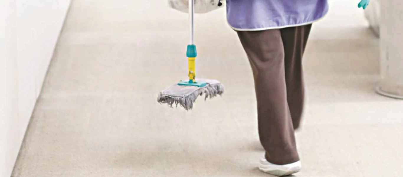 Υπεγράφη η ΚΥΑ για τις προσλήψεις προσωπικού καθαριότητας στα σχολεία - Κριτήρια και δικαιούχοι